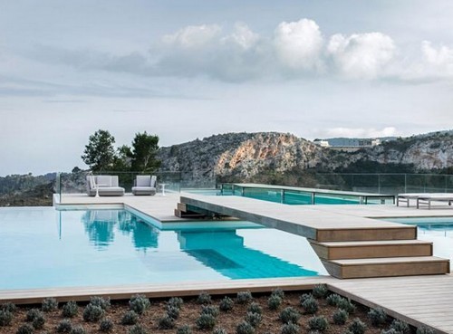 Una villa camaleontica con palestra, cantina ed eliporto a maiorca (fotogallery)