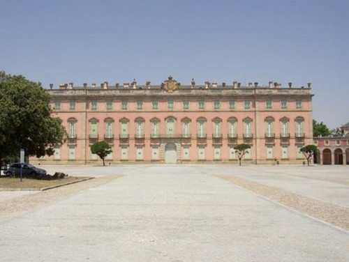 Re juan carlos ha abdicato: questi sono i palazzi reali che erediterà il principe felipe