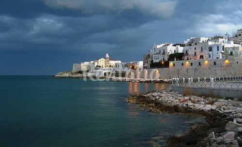 Un appartamento a vieste dove rimanere incantati dalla vista su baia marina piccola (fotogallery)
