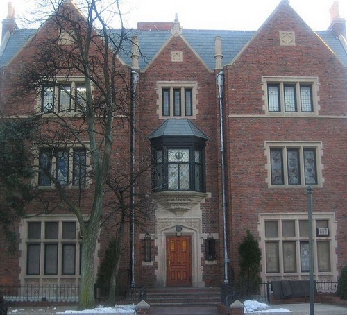 L’edificio di brooklyn che si trova anche in canada, in argentina e in Italia