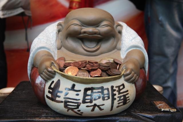 Raccomandazioni basiche per evitare che i tuoi risparmi "se ne vadano in vacanza"