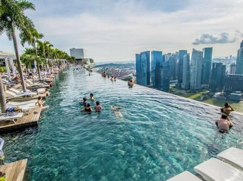 14 piscine in cui ci si dovrebbe tuffare almeno una volta nella vita (fotogallery)