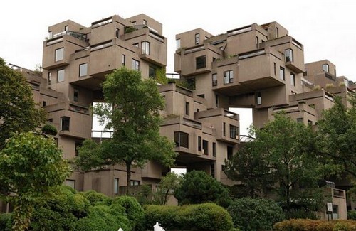 Le immagini degli edifici considerati brutti, che nel tempo sono invece diventati di moda