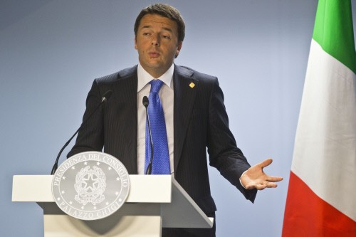 Renzi a porta a porta: "metterò un limite alla tasi, ci sarà una sola tassa sulla casa"