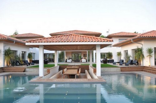 Una villa in stile asiatico nell’elegante città di biarritz, in francia (foto)