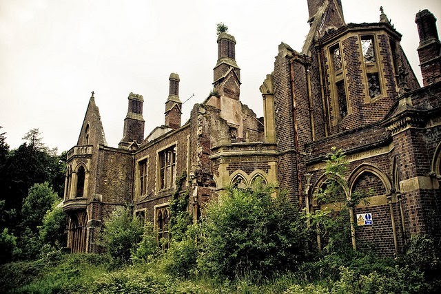 Pensi di essere coraggioso? 13 edifici abbandonati dove non ti piacerebbe trascorrere la notte di halloween (fotogallery)