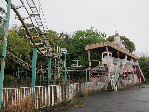 In vendita per cinque milioni di euro una copia perfetta e abbandonata di disneyland (fotogallery)