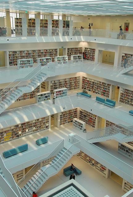 Biblioteche da sogno: 10 edifici che ti faranno venire voglia di leggere (fotogallery)