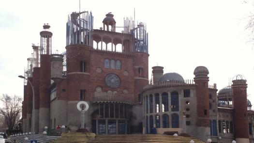 Le incredibili immagini dell'unica cattedrale al mondo costruita da una sola persona (fotogallery)