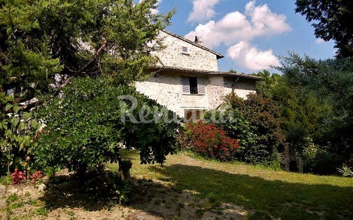 Ad Assisi per soggiornare in una caratteristica struttura medievale (fotogallery)