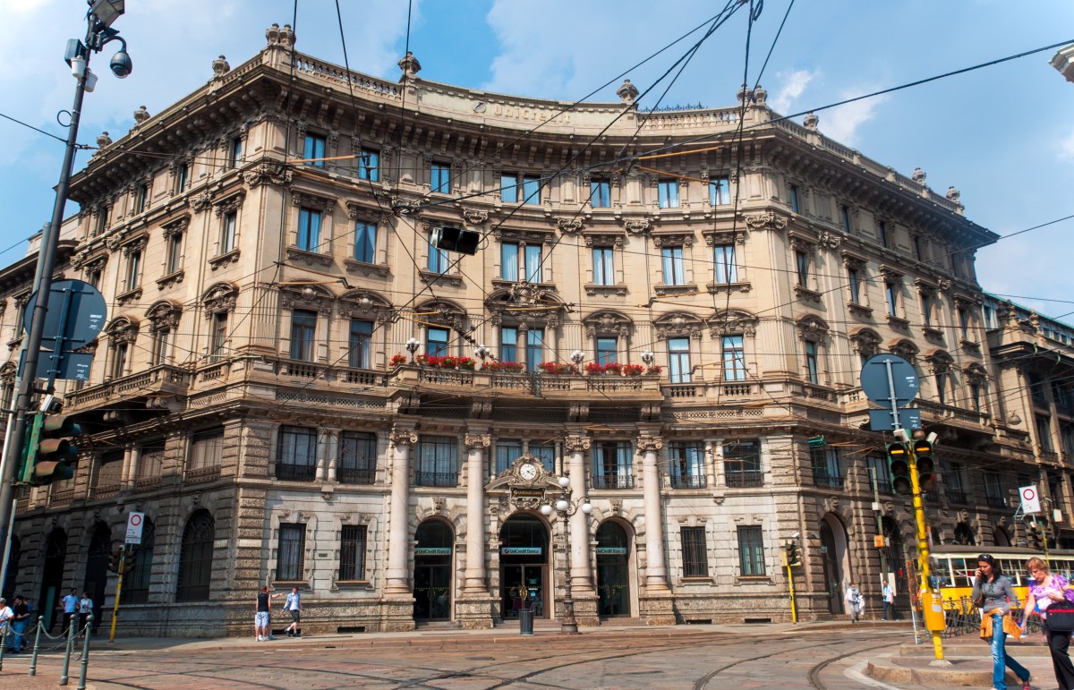 L'ex sede di Unicredit venduta ai cinesi di Fosun per 345 milioni di euro