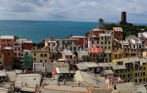 Per scoprire le Cinque Terre ecco un piccolo e funzionale appartamento a Vernazza (fotogallery)