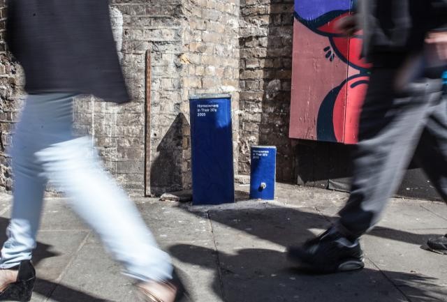 Otto opere di "street art" che spiegano la crisi immobiliare agli abitanti di Londra 