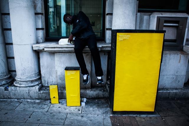 Otto opere di "street art" che spiegano la crisi immobiliare agli abitanti di Londra 