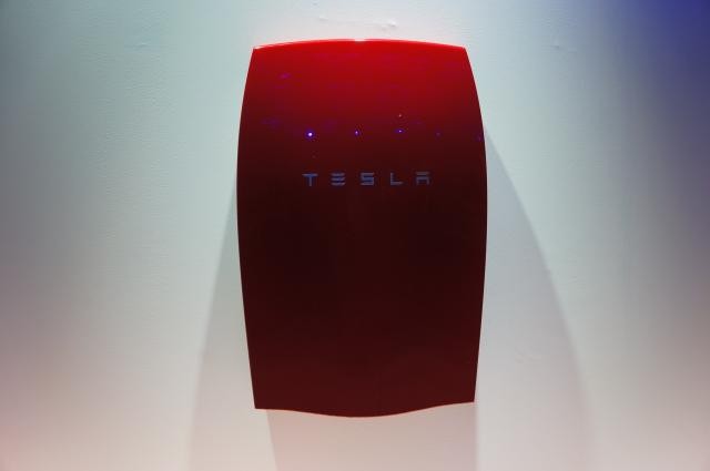 tesla_powerwall_home_battery
