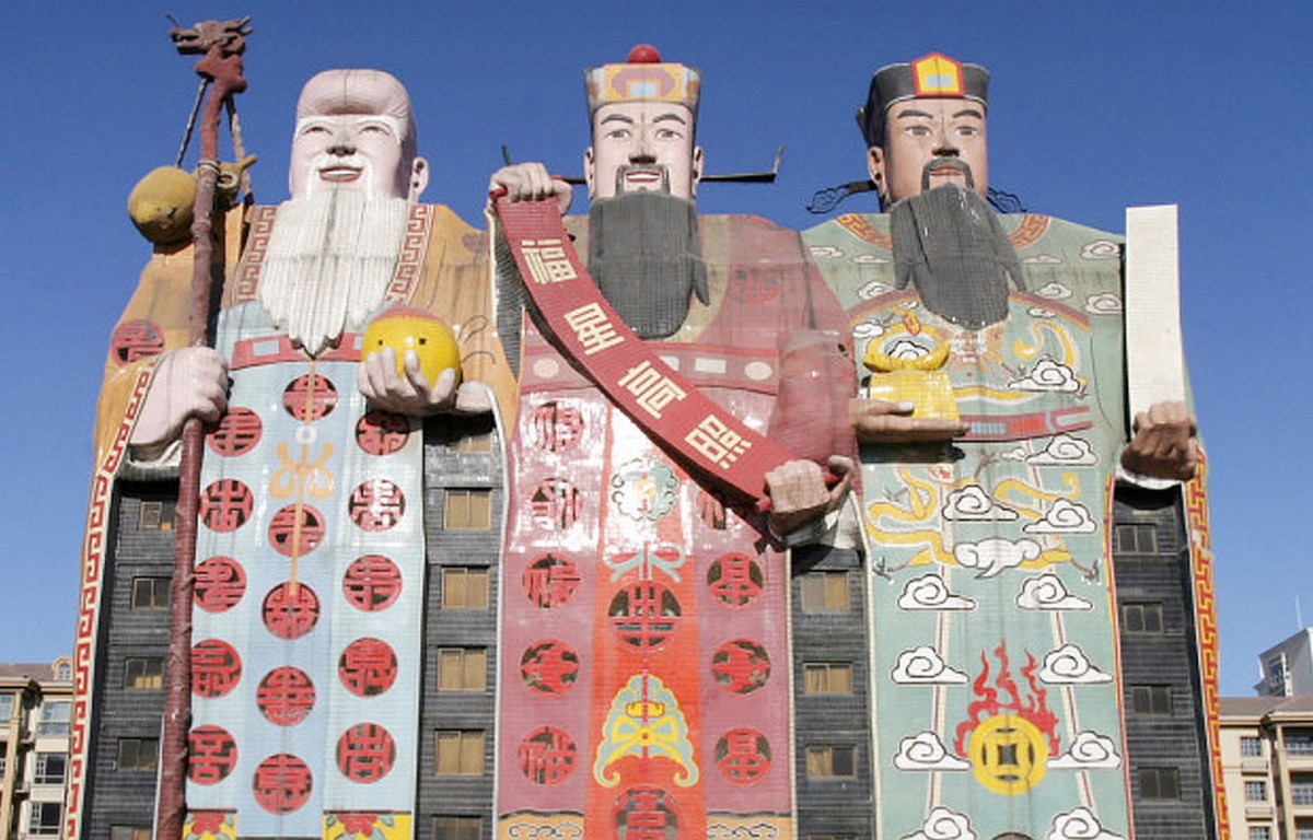 Gli edifici più strani e curiosi nati dalla fantasia di alcuni magnati cinesi (Fotogallery)