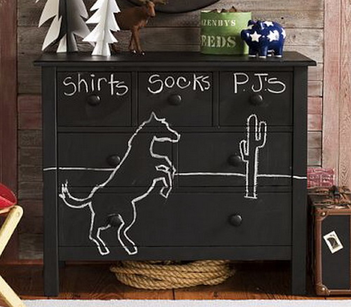 Ecco 10 idee creative per trasformare i mobili e le pareti in lavagne giganti (Foto)