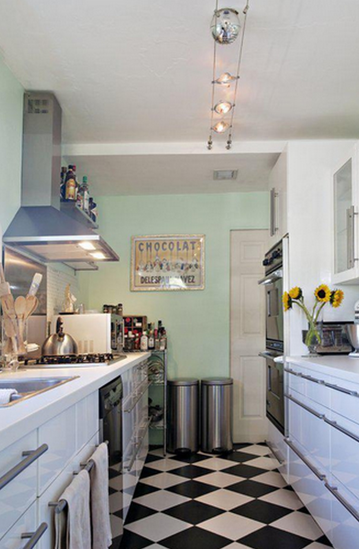 Ecco 6 trucchi per rendere più grande una cucina piccola (Fotogallery)