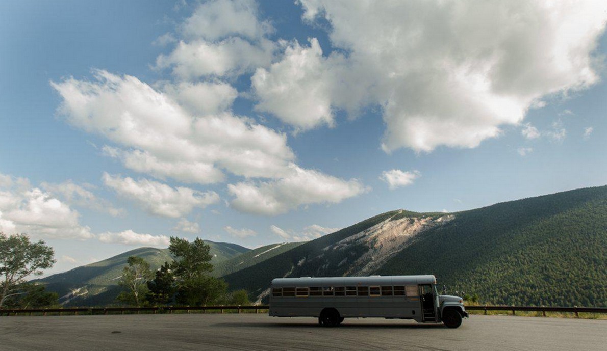 Ecco alcune idee per trasformare un vecchio autobus in una casa mobile (Fotogallery)