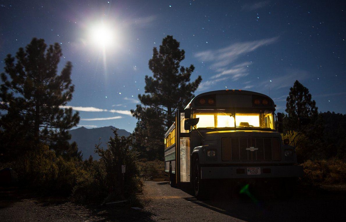 Ecco alcune idee per trasformare un vecchio autobus in una casa mobile (Fotogallery)