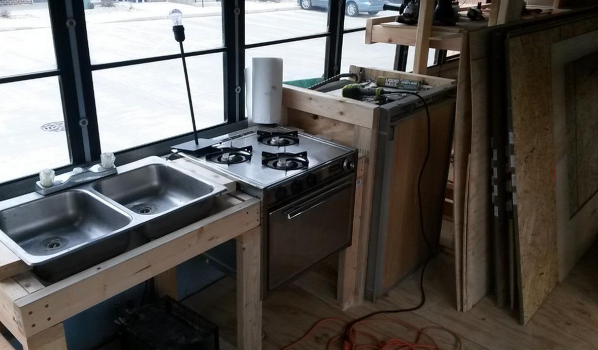 Ecco alcune idee per trasformare un vecchio autobus in una casa mobile (Fotogallery)