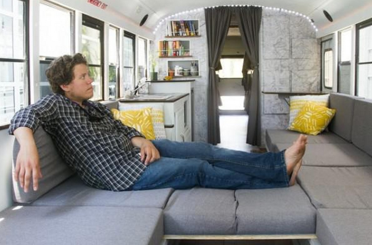 Ecco alcune idee per trasformare un vecchio autobus in una casa mobile (Fotogallery)