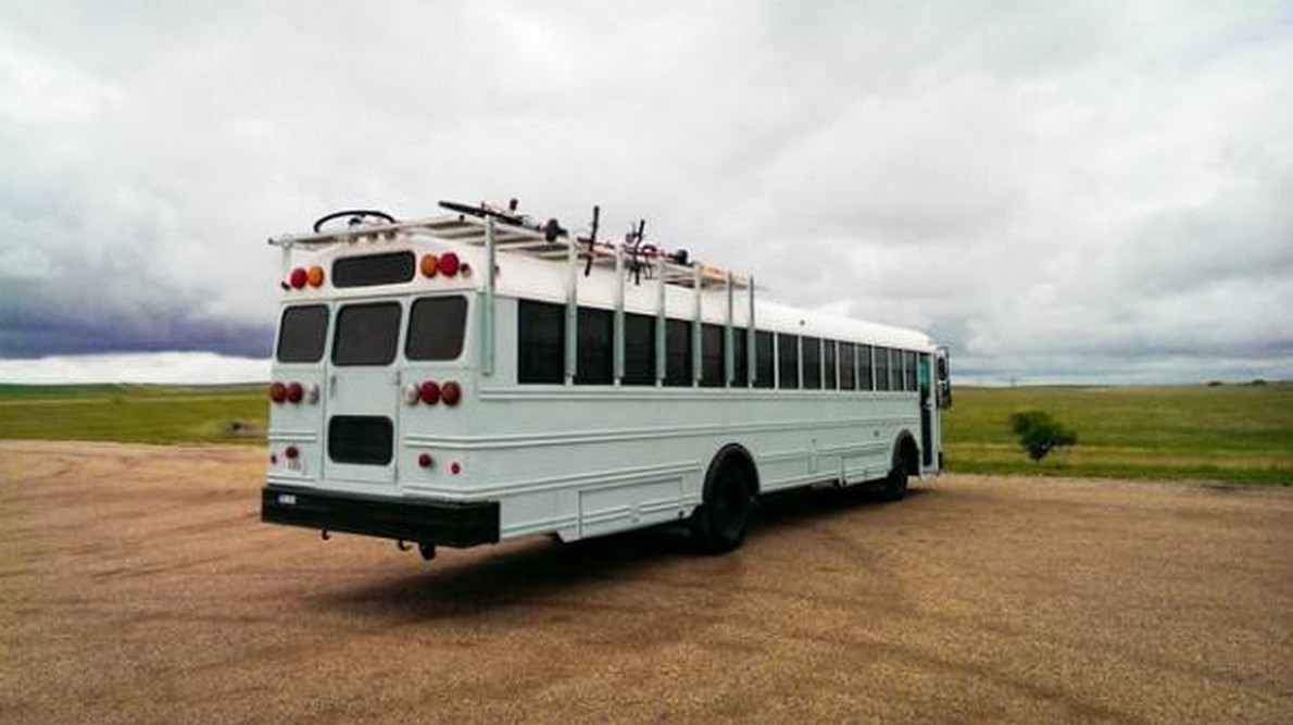 Ecco alcune idee per trasformare un vecchio autobus in una casa mobile (Fotogallery)
