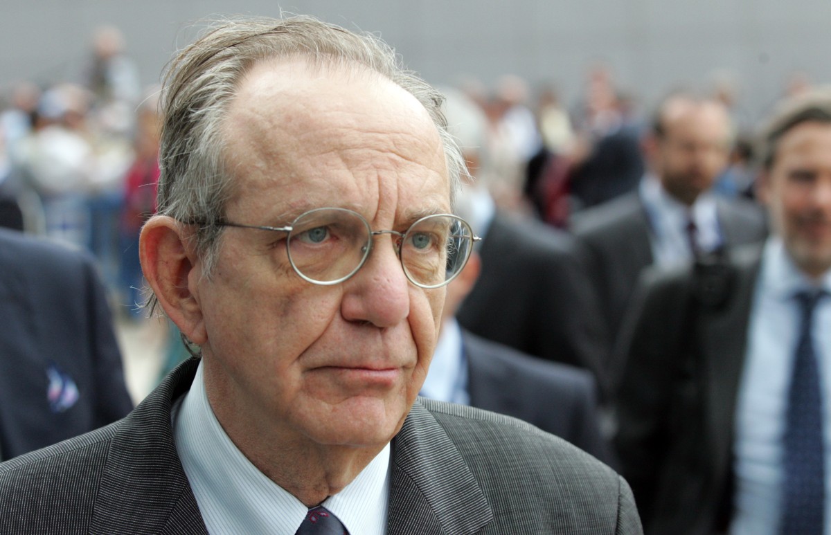 Tasse casa, Padoan: “In Italia, il taglio della Tasi è più efficiente di quello sul lavoro”