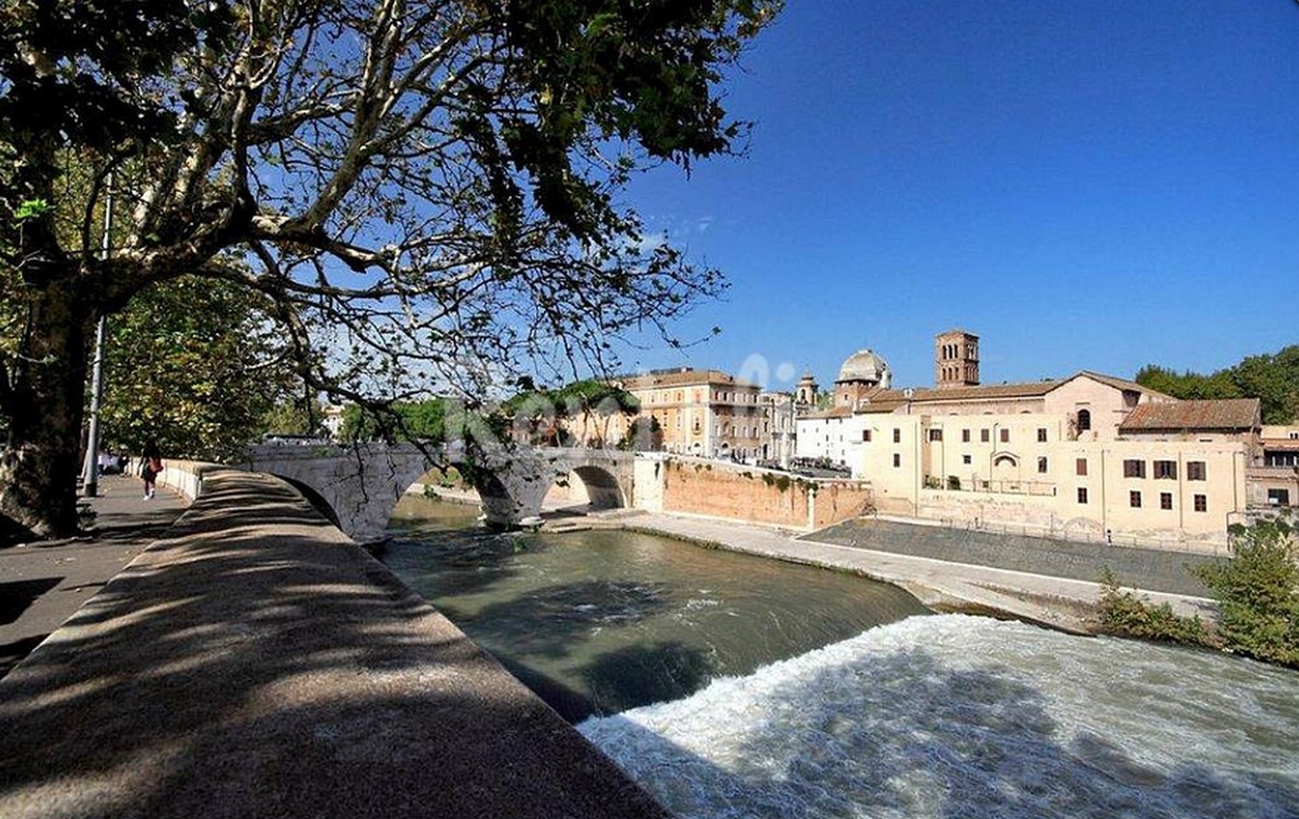 Nel cuore di Roma un grazioso appartamentino per scoprire la Città eterna (Fotogallery)