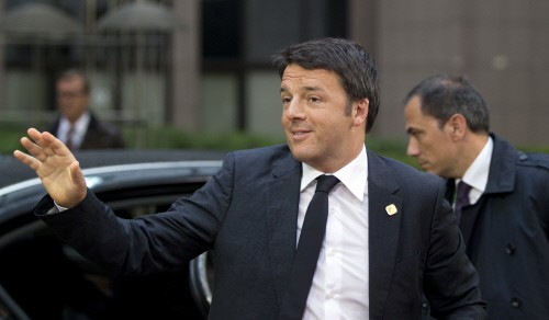 Renzi: "Il 16 dicembre sarà il funerale delle tasse sulla casa, non spetta all'Europa dirci cosa tagliare"