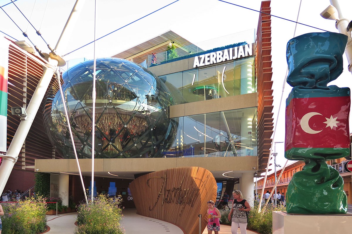 Il Padiglione dell'Azerbaigian, foto di Annastella Palasciano Il padiglione dell'Azerbaigian all'Expo