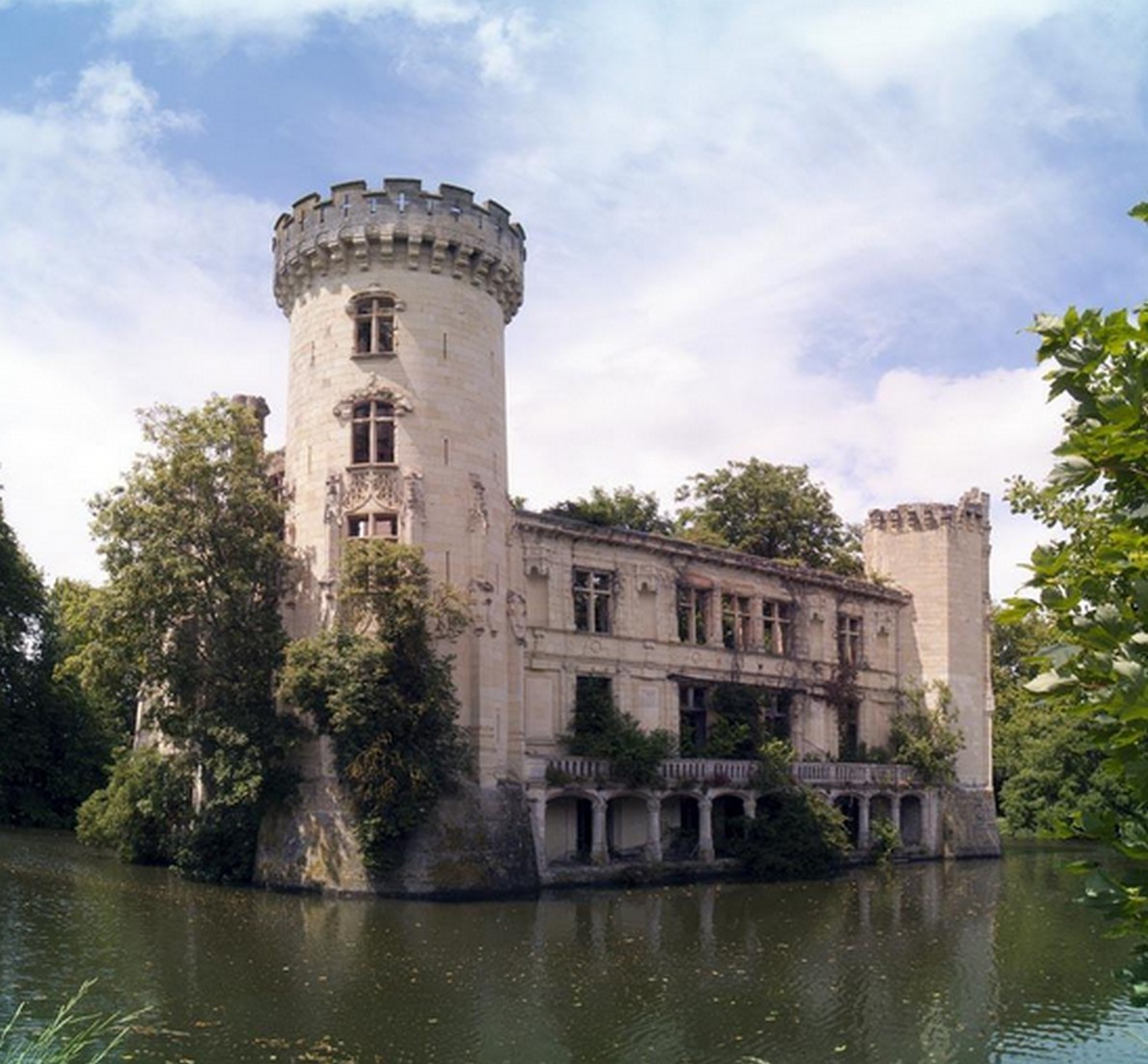 Il castello medioevale abbandonato