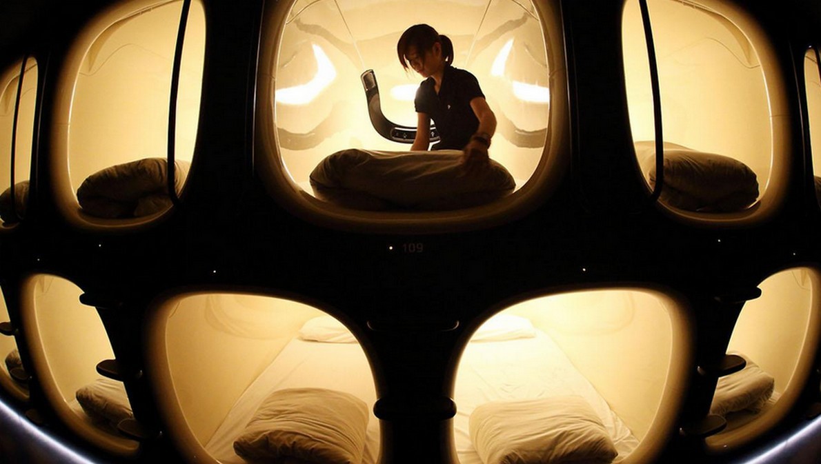 Hotel giapponese con camere - capsula