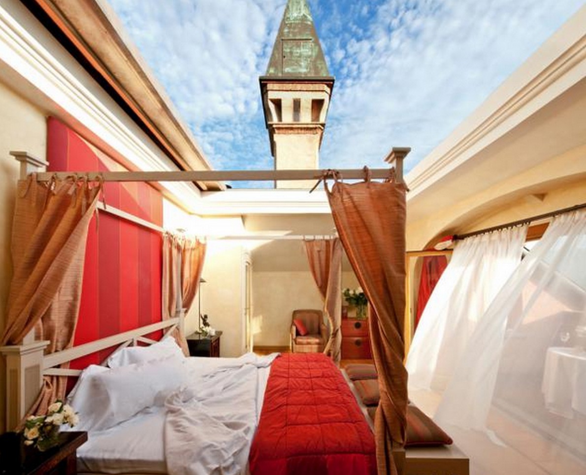 La suite del hotel con vista spettacolare sul cielo