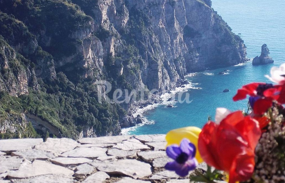 Vacanze estive a Positano in una villa affacciata sul Golfo di Salerno (Fotogallery)