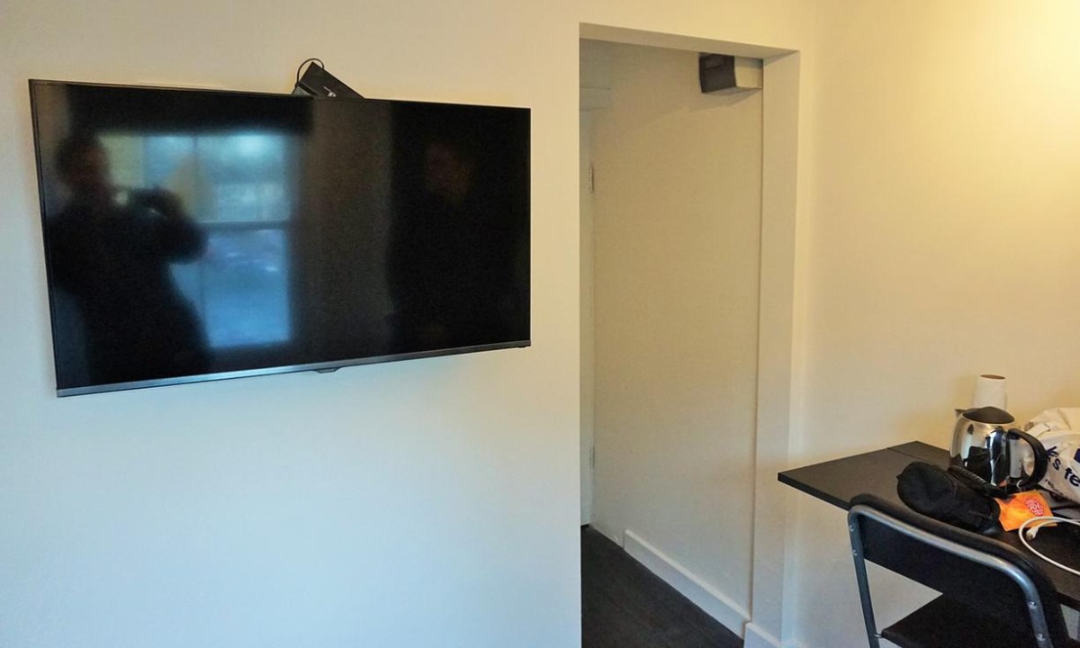 Interno dell'appartamento economico a Londra