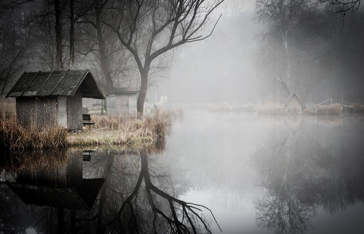 Il villaggio avvolto nella nebbia