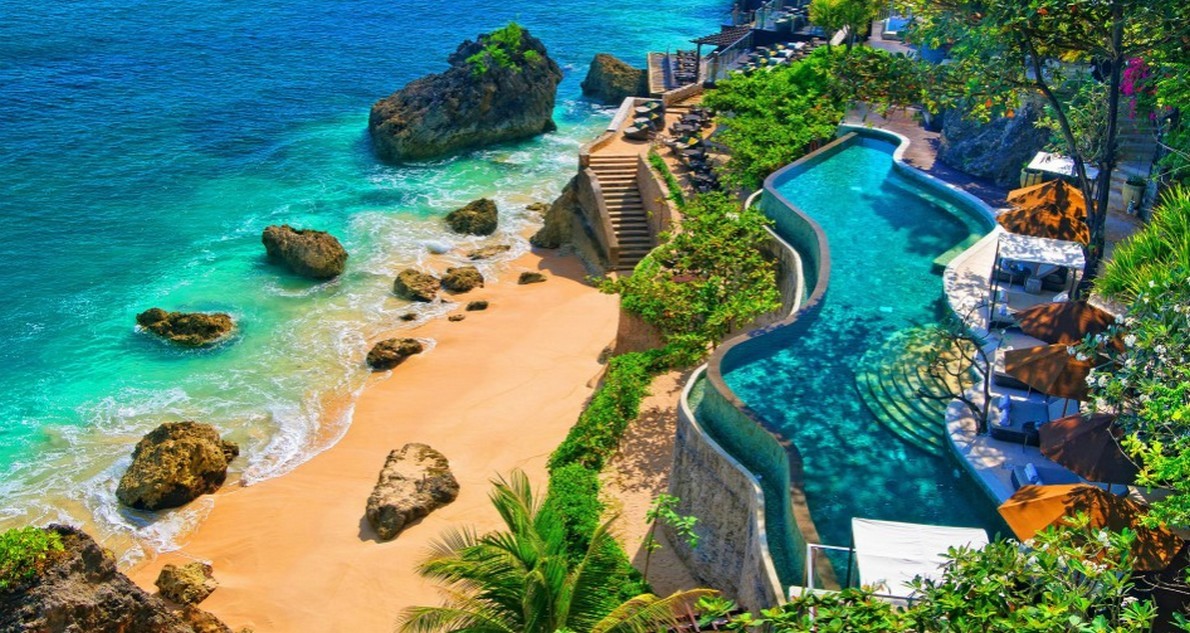 Questo splendido resort a Bali è solo per pochi