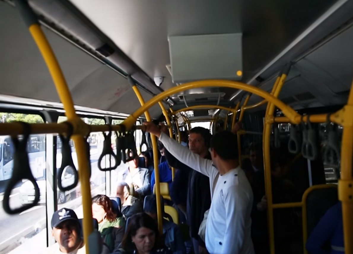 Così Rio de Janeiro nasconde la sua povertà per offrire l’immagine di una città perfetta per le Olimpiadi (Fotogallery)