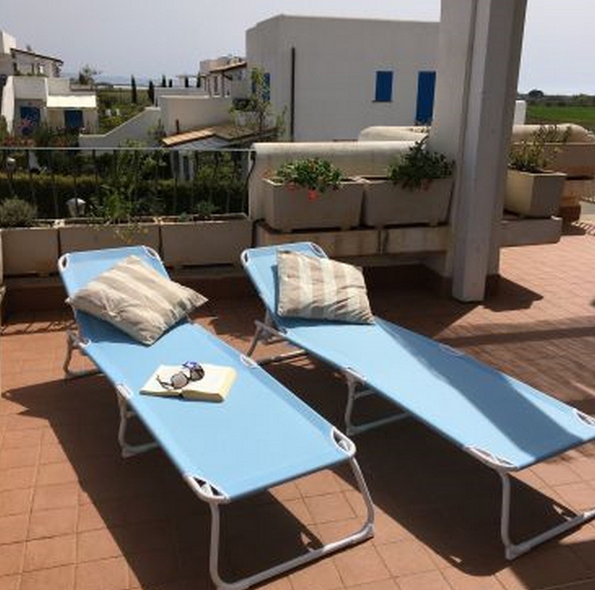 Lo staging di una casa vacanze, come arredare a poco prezzo un immobile per l'estate (Foto)