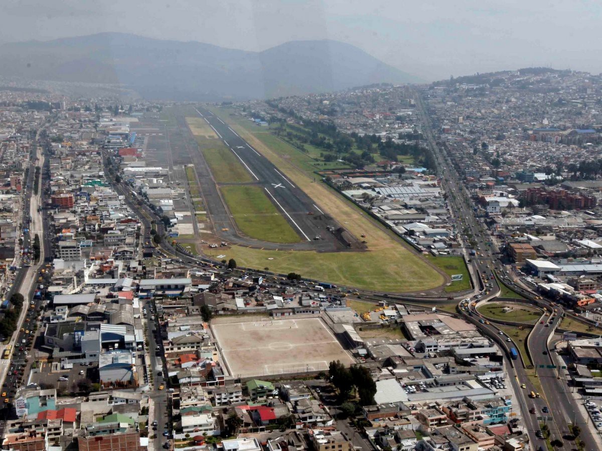 4pista-aterrizaje-ecuador