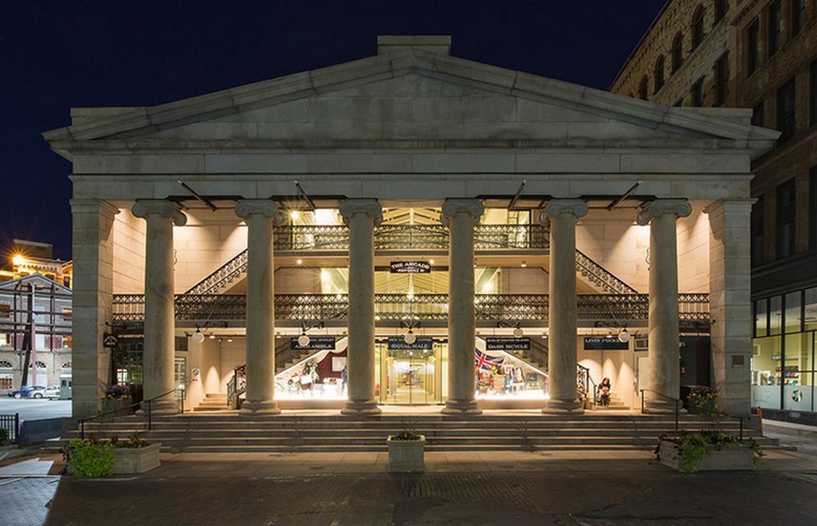 Nel più antico centro commerciale degli Stati Uniti ora ci sono degli appartamenti, ecco come è stato trasformato (Fotogallery)