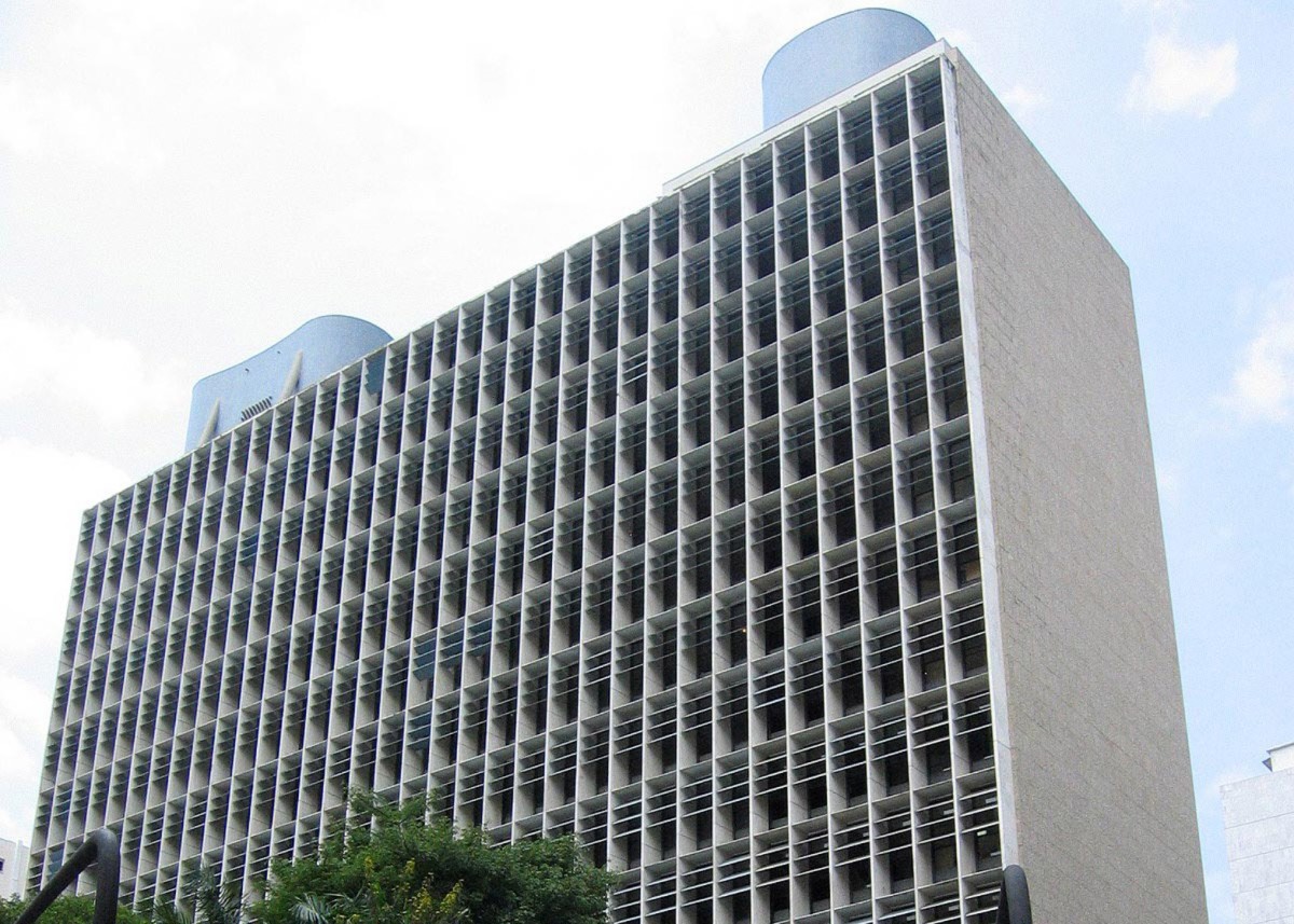 Palácio Gustavo Capanema by Lucio Costa, 1943 palacio-gustavo-capanema-rio-modernism_dezeen_1568_2