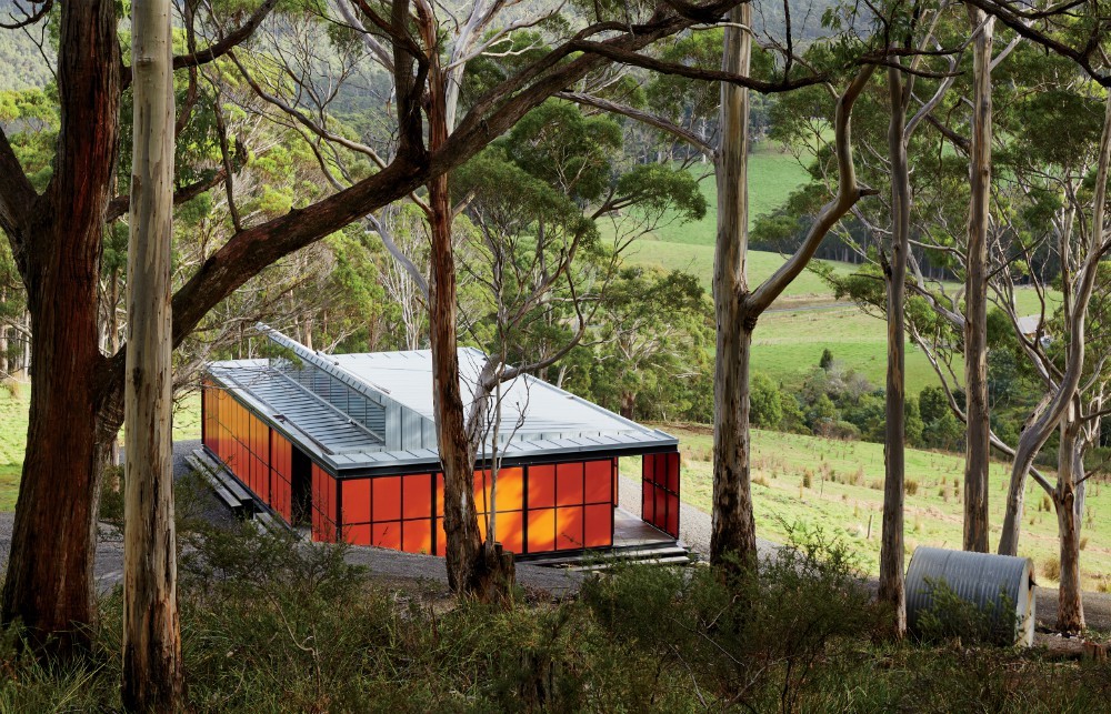 tasmania-prefab-retreat-by-mishoassosiates