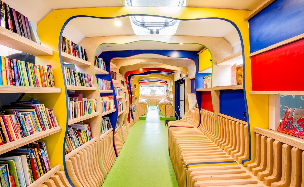 lava_russthebusmobilelibrary