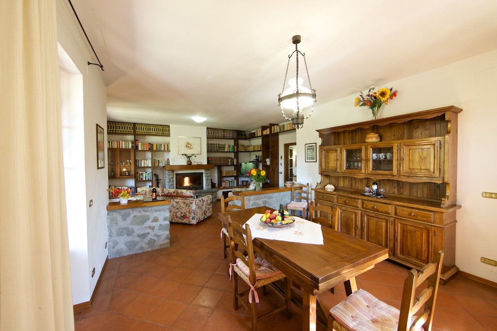 Cascina con camino, Arezzo Case vacanze con camino