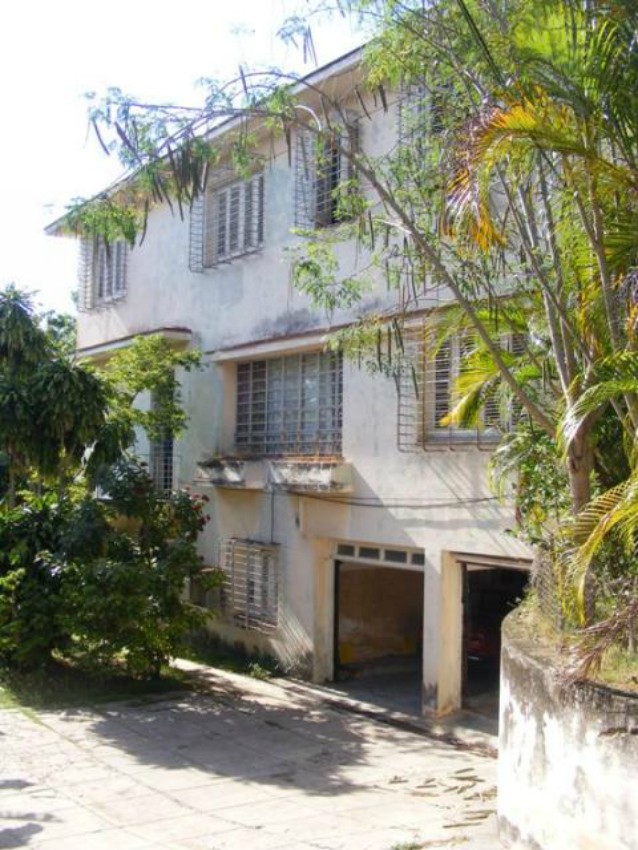 Casa con giardino (1.244 m2) - 900.000 dollari La Cuba post Fidel Castro: queste sono le 10 case in vendita più spettacolari