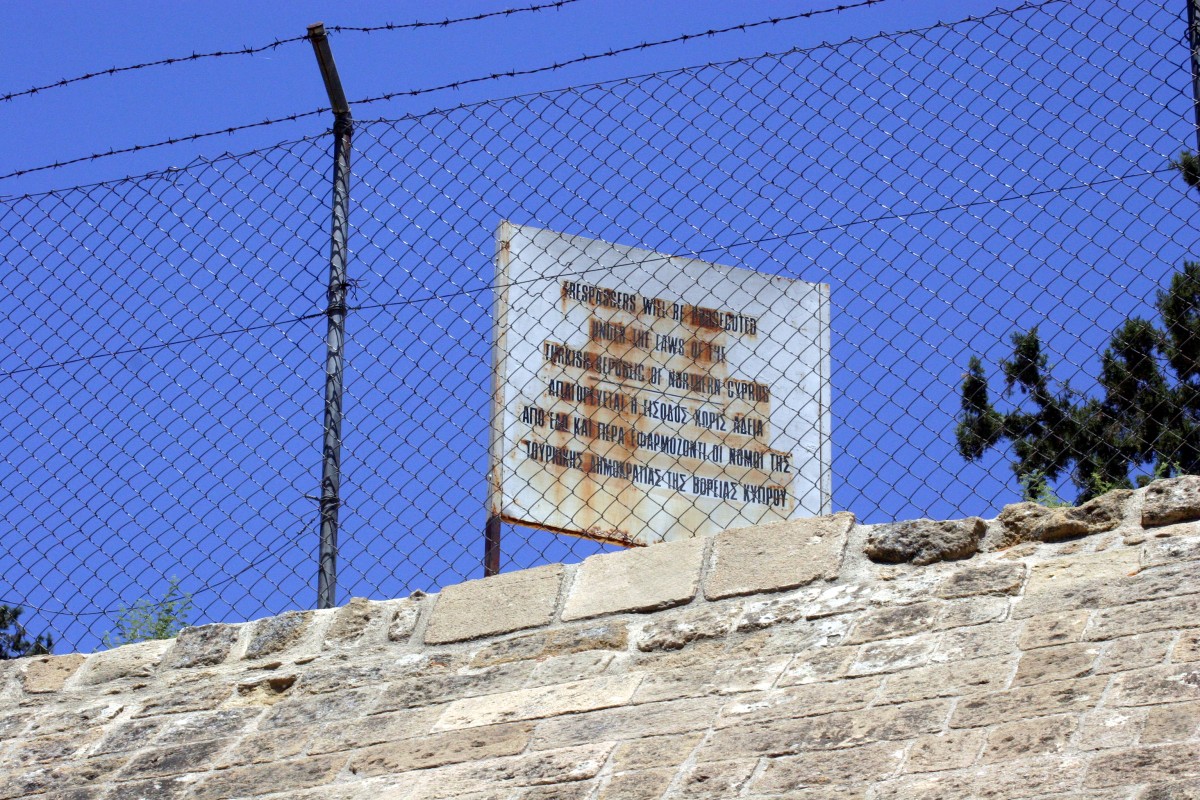 La linea verde di Nicosia (Cipro) Trump non è l'unico: 65 Paesi hanno costruito muri di confine negli ultimi anni