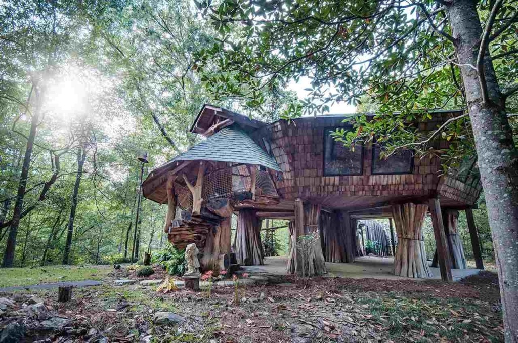 Una casa con mistero in Mississippi (Stati Uniti) Case "sulle altezze" o quando vivi a pochi passi dal cielo