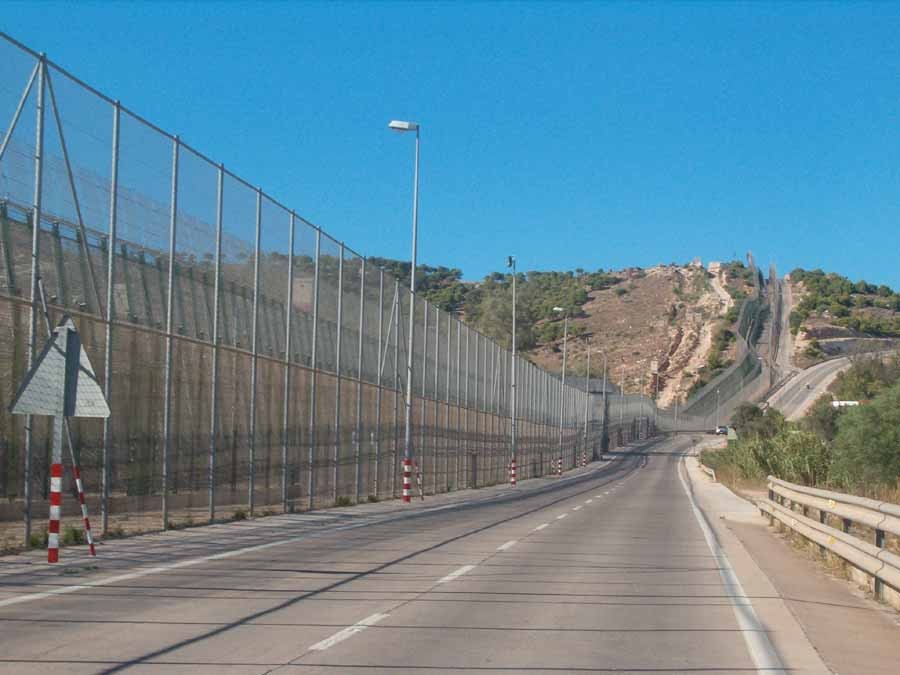 Recinzioni di Ceuta e Melilla (Spagna) Trump non è l'unico: 65 Paesi hanno costruito muri di confine negli ultimi anni